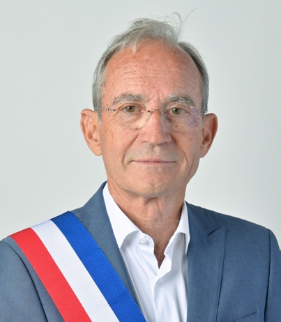 <img src='http://eadm.mairie-aixenprovence.fr/aix-agent/images/annuaire/06_202006_vincent.jpg'>